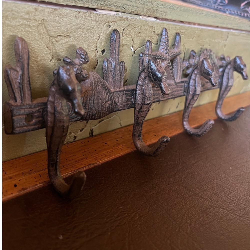 Nautical Cast Iron Wall Hook Rack Coastal Beach Shell Seahorse Starfish Decor - Picture 4 of 12